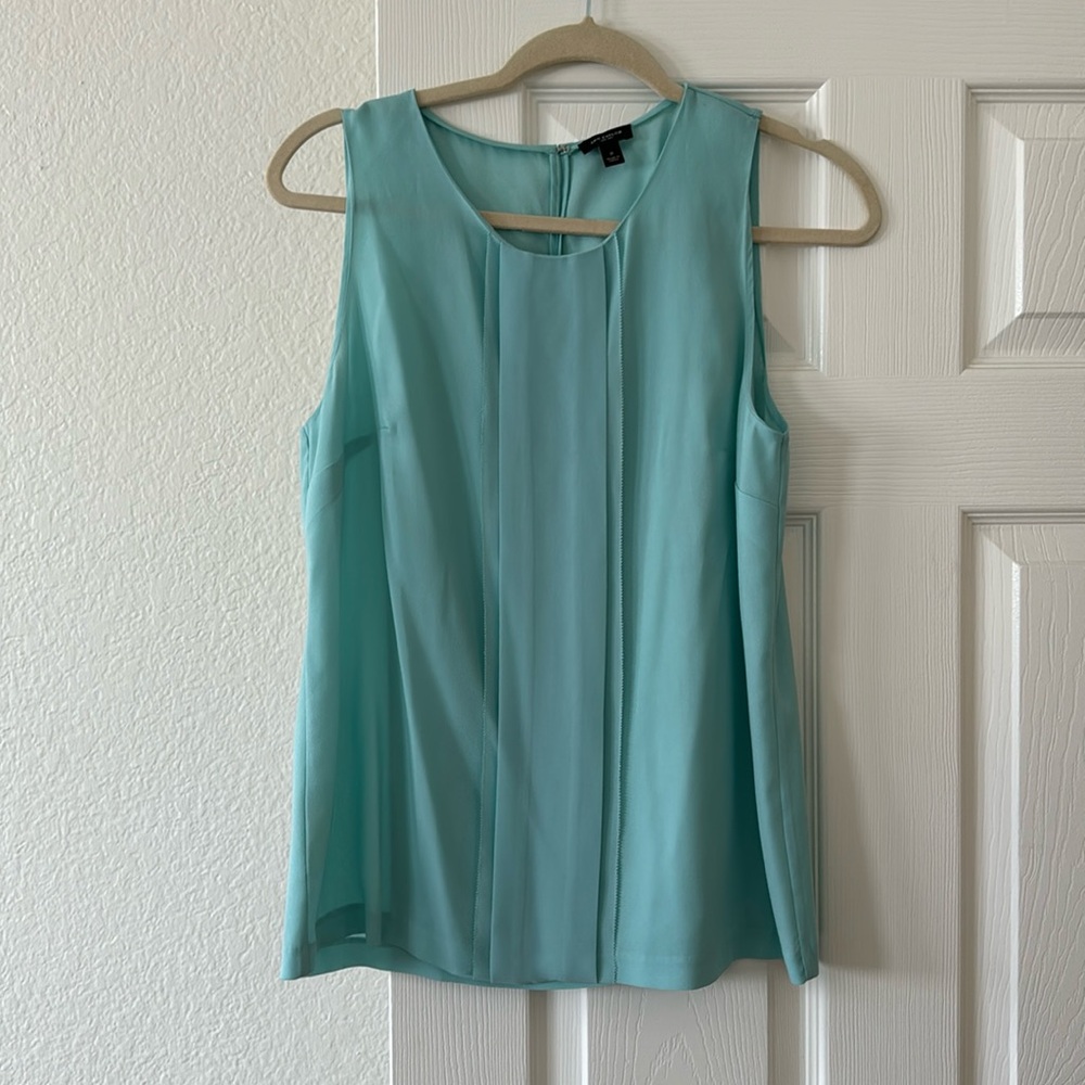 Ann Taylor Light Blue Sleeveless Blouse Size 8